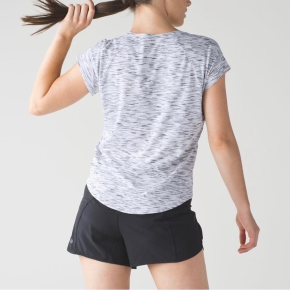 Lululemon Run Around Tee Tiger Space Dye Black White Size 8 - Picture 2 of 9